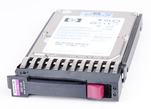 HP 300 GB 6G Dual Port 10K SAS 2.5" Hot Swap trdi disk - 507284-001 / 507127-B21 za G5/G6/G7